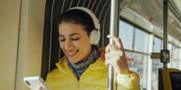 Audiobooks: How Listening Transforms Publishing Industry - Cover Image