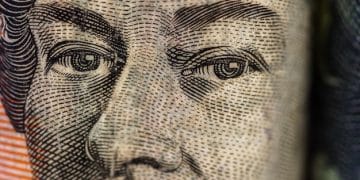 New: Unemployment Rate Drops to 3.7% - Is the US Economy Recovering? - Cover Image